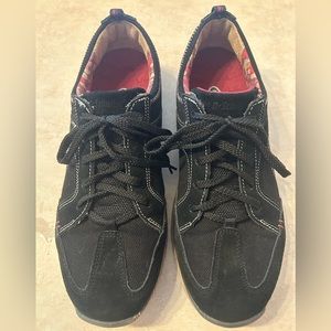 DR SCHOLLS ASHER Women Size 10M Black Suede Flats Comfort Sneaker Non~marking